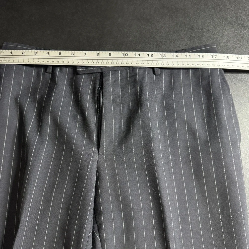 Façonnable Men's 100% Wool (56 EU)‎ 44L 32W Pinstripe Two-Piece Suit Classic Fit